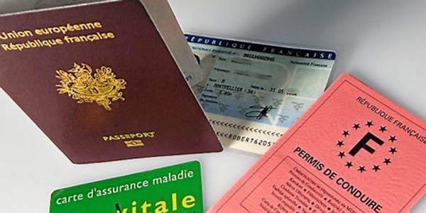 papiers pour un vol  pièces d'identité