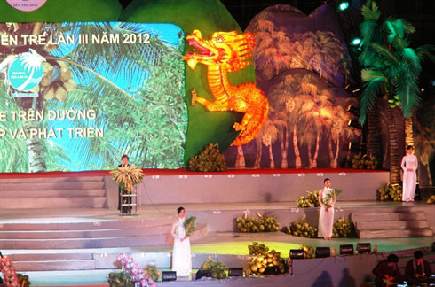 Cérémonie d'ouverture du Festival de la noix de coco, le 5 avril à Bên Tre. 
