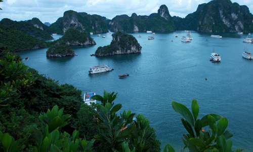 BAIE D’HA LONG DANS LE TOP 10 CÔTES LES PLUS BELLES DE LA PLANÈTE.