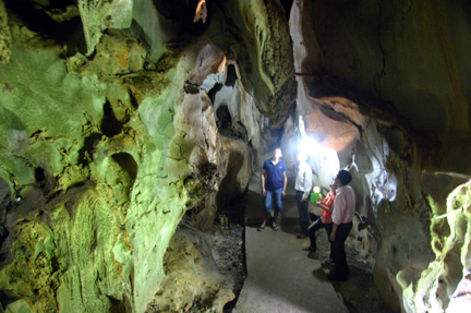 Grotte de Cat Ba Grotte de Cat Ba