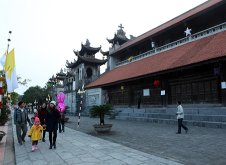 L'église de Phat Diêm, dans la province de Ninh Binh. 