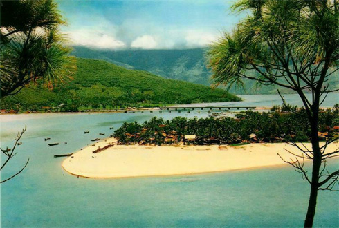 MAGNIFIQUE PLAGE LANG CO À HUE