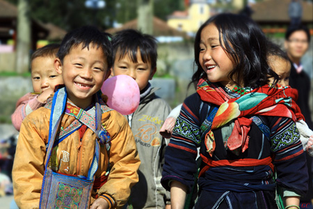 ASTUCES POUR PRENDRE PLUS QUE DES PHOTOS DE VACANCES AU VIETNAM ASTUCES POUR PRENDRE PLUS QUE DES PHOTOS DE VACANCES AU VIETNAM