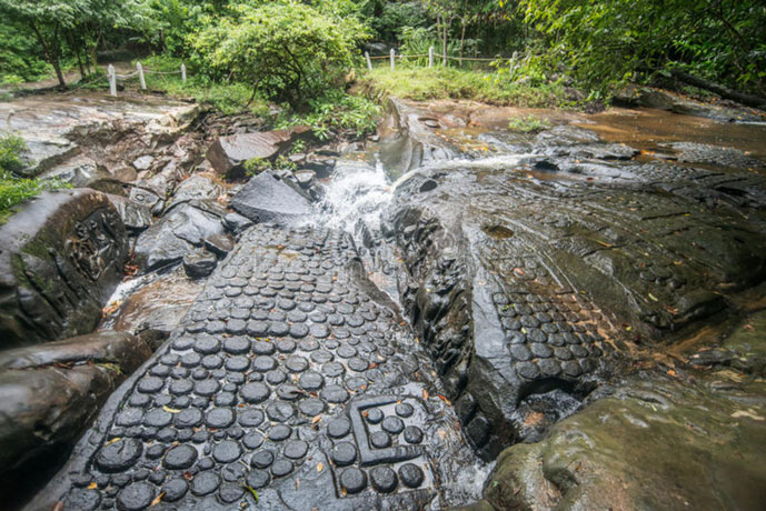 Kbal Spean 1000 lingas, Siem Reap,Cambodge