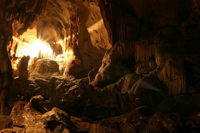 Grotte de MO Luong