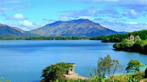 Biên Hô est le plus grand lac naturel d’eau douce de la région