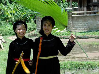 Costume traditionnel des Tay
