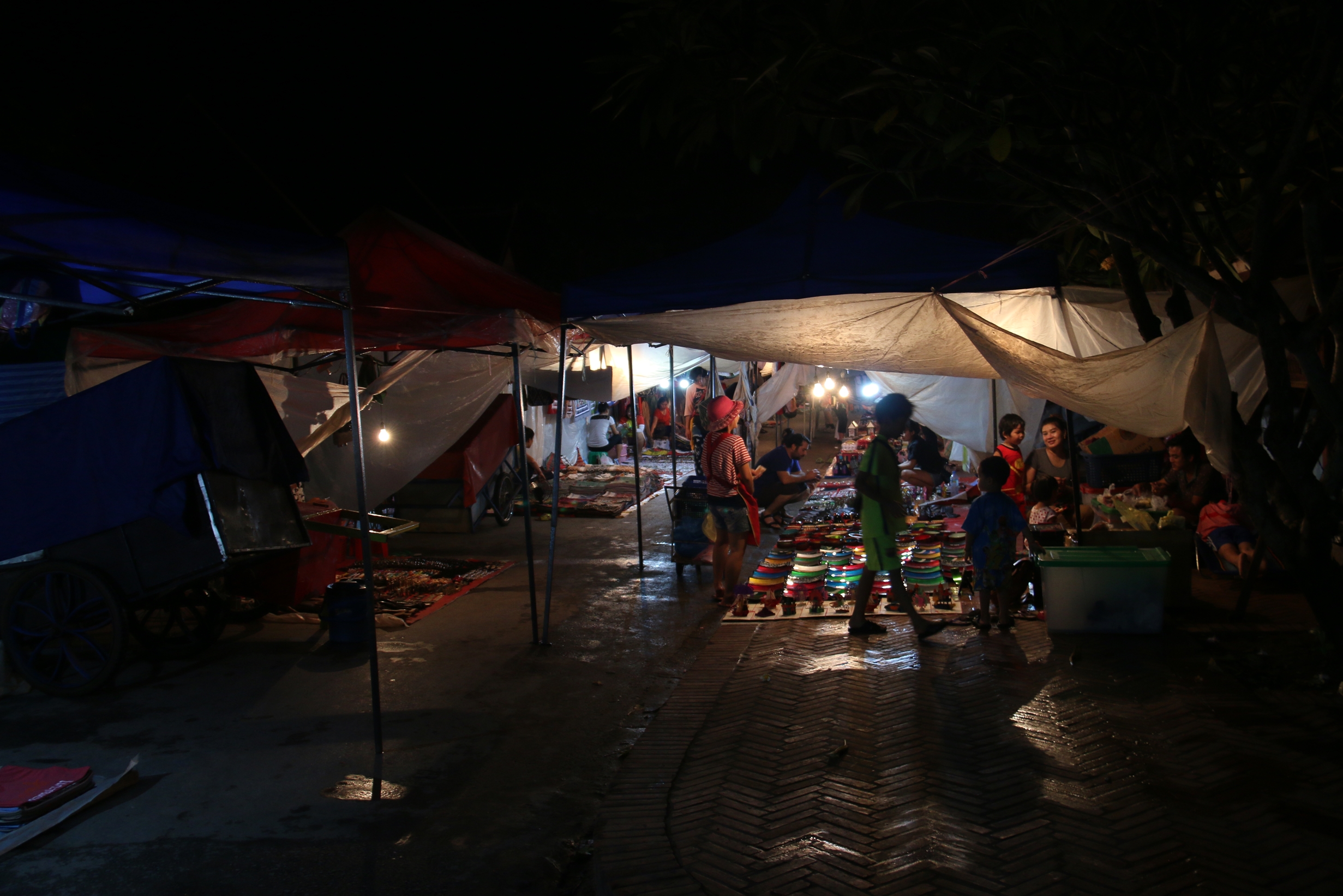 Marché de nuit à Luang Prabang 