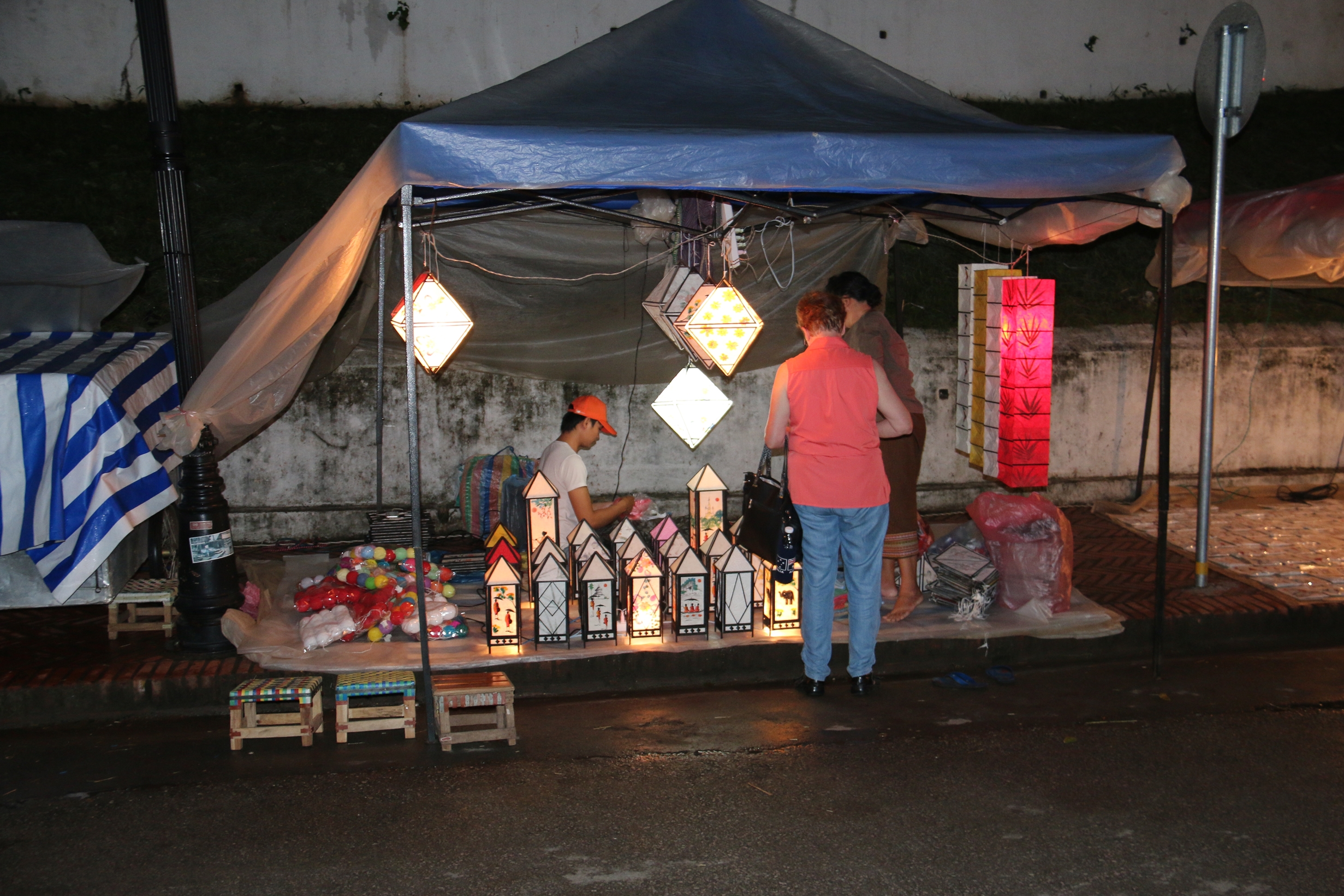 Marché de nuit à Luang Prabang 