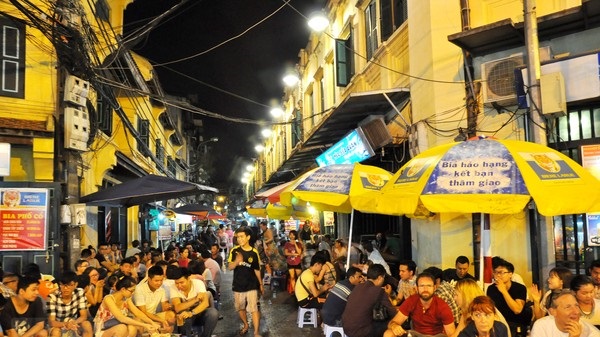 Un coin de trottoir à Hanoi Rue Ta Hien, Hanoi