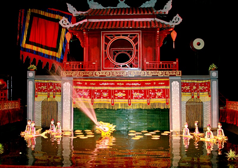 Stage de marionnette de l'eau Stage de marionnette de l'eau