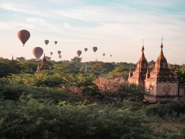Coucher de soleil à la pagode Shwesandaw