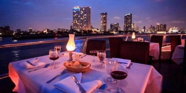 Partir en dîner-croisière sur le Chao Phraya 