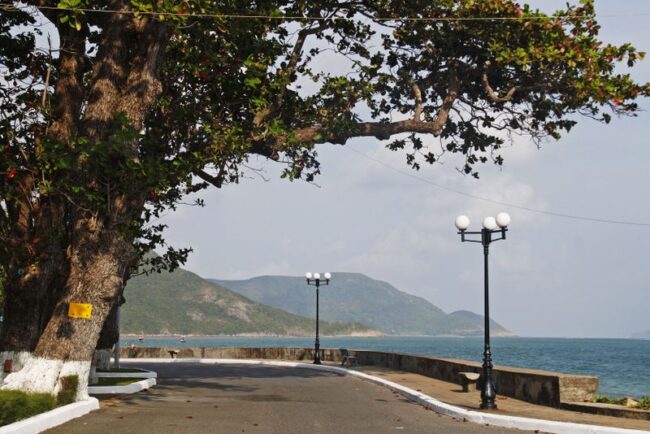 la rue de bord de mer de Ton Duc Thang