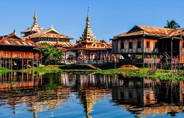Les villages flottants au lac d'Inlé