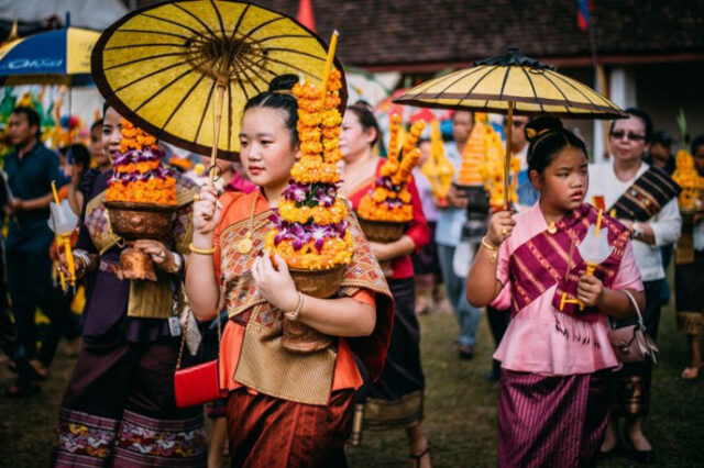 Laos-festival-That-Luang-Vientiane