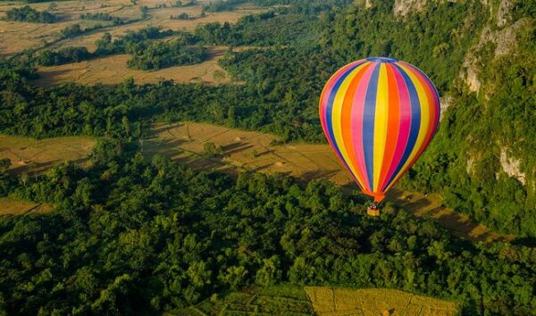 Montgolfière à Vang Vieng