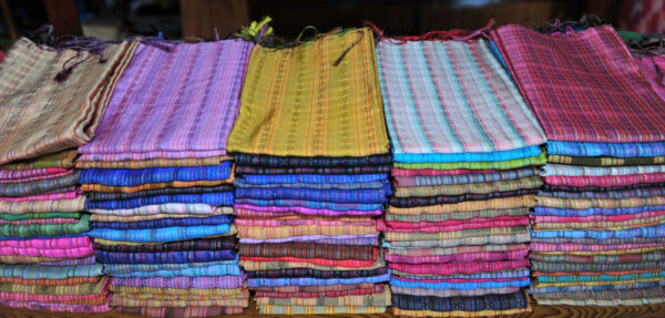 Tissage de lotus, soie et coton