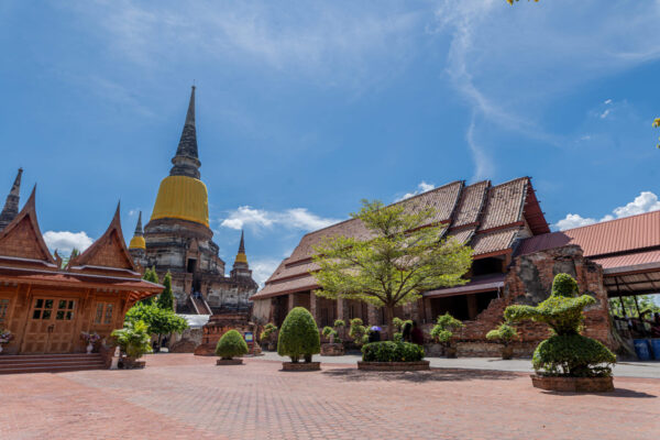 Wat Yai Chai Mongkhol