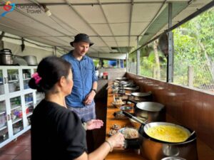 Un cours de cuisine pour le Banh Xeo, une spécialité vietnamienne